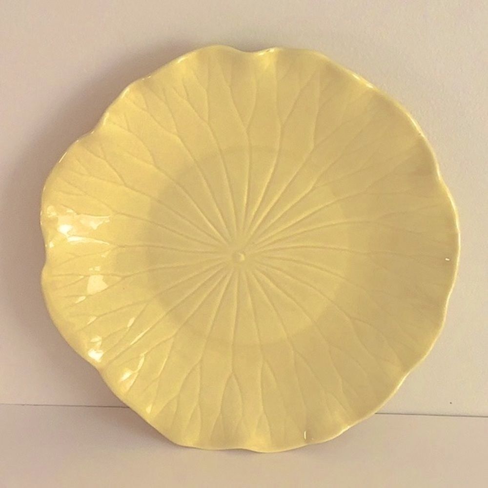 Metlox Poppytrail Dinner Plate USA Canary
